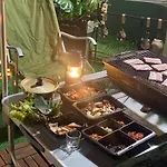 Samgakji Station 3 Seconds 4 Rooms 10 People 2 Bathrooms Namsan Tower Rooftop Barbecue Attic