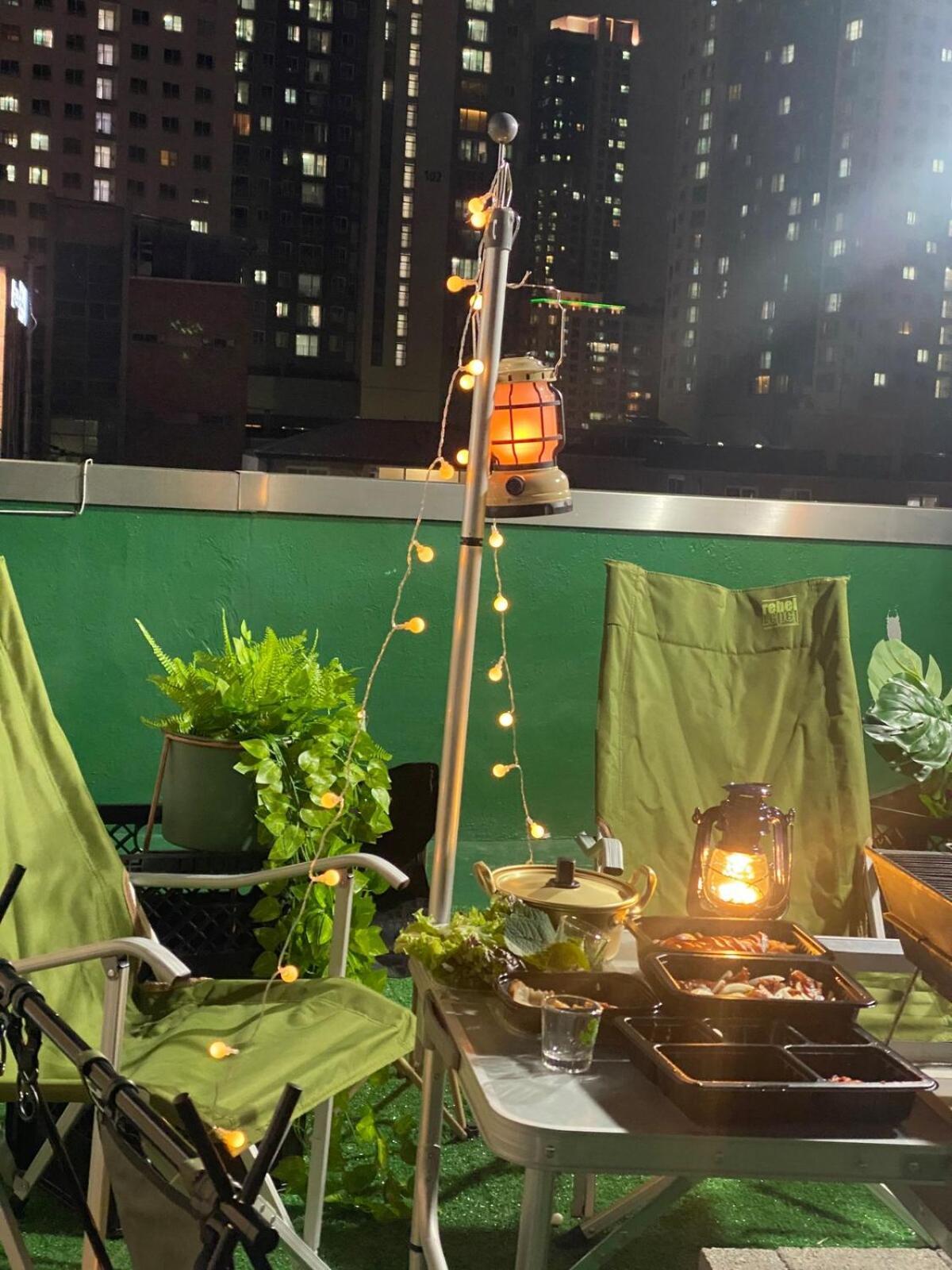 Samgakji Station 3 Seconds 4 10 People 2 Bathrooms Namsan Tower Rooftop Barbecue Attic *