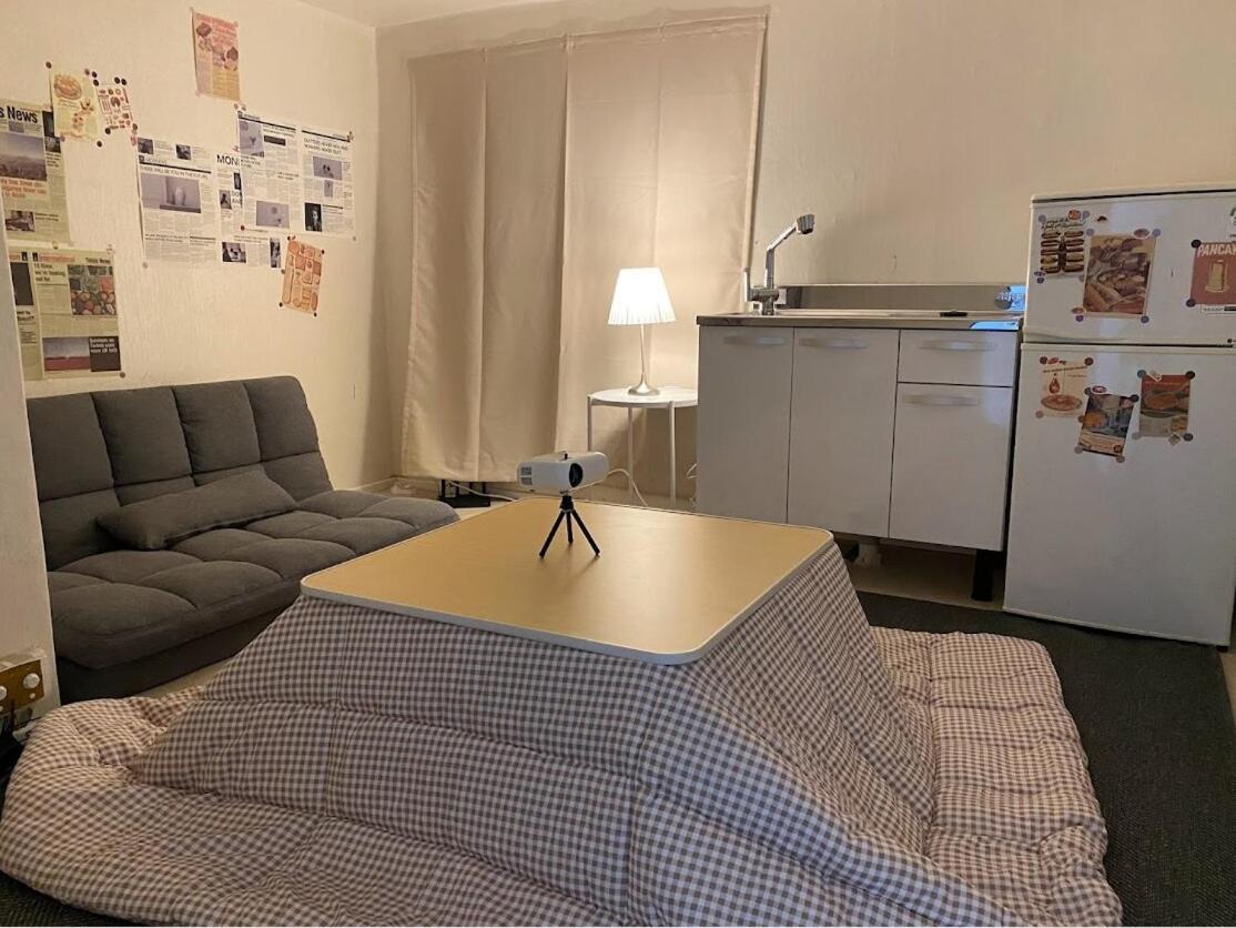 Apartment Samgakji Station 3 Seconds 4 10 People 2 Bathrooms Namsan Tower Rooftop Barbecue Attic *