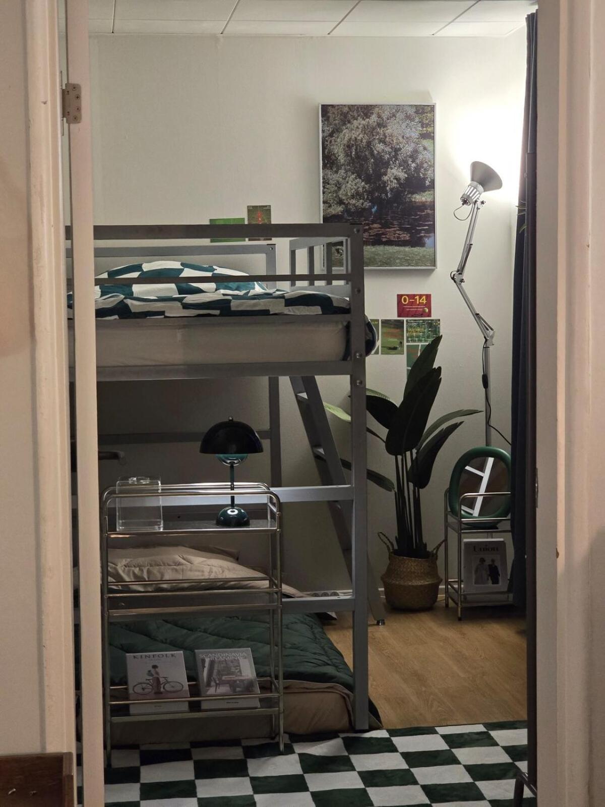 Apartment Samgakji Station 3 Seconds 4 10 People 2 Bathrooms Namsan Tower Rooftop Barbecue Attic *