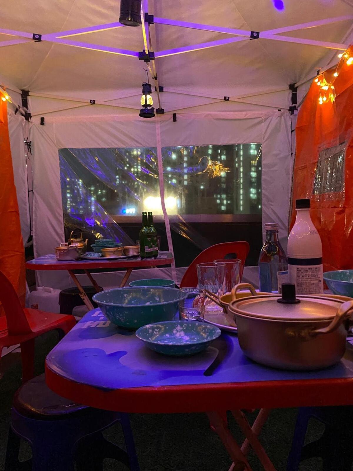 Apartment Samgakji Station 3 Seconds 4 10 People 2 Bathrooms Namsan Tower Rooftop Barbecue Attic Seoul